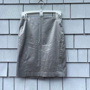 Ann Taylor 6p lined skirt in Silver